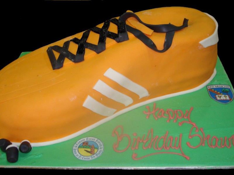 Orange Running shoe cake